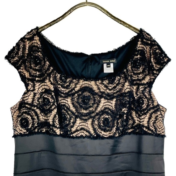 TADASHI SHOJI OT85851MQ RUCHED FLORAL LACE SCOOP NECK CAP SLEEVE SHEATH DRESS - Picture 5 of 15